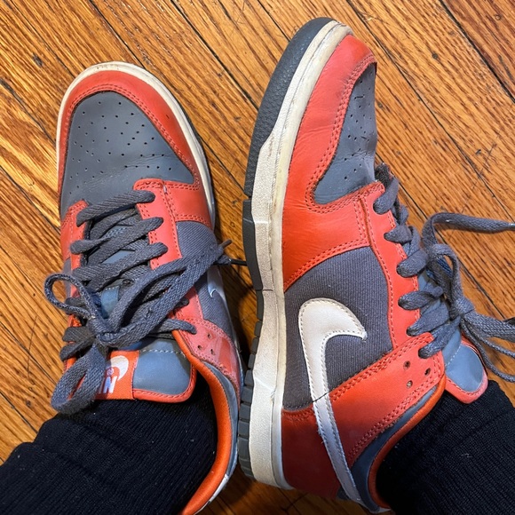 Nike dunks orange and gray - Picture 3 of 4